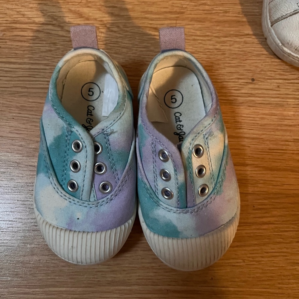 Cat & Jack toddler shoes size 5
